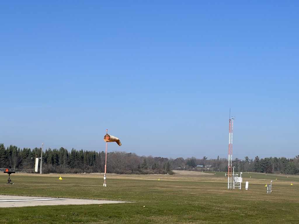 岛上的小型机场